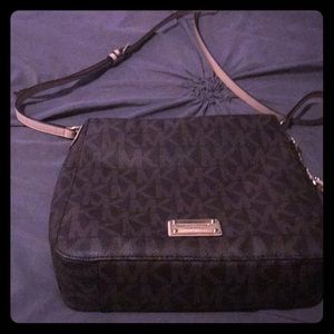 Micheal Kors crossbody
